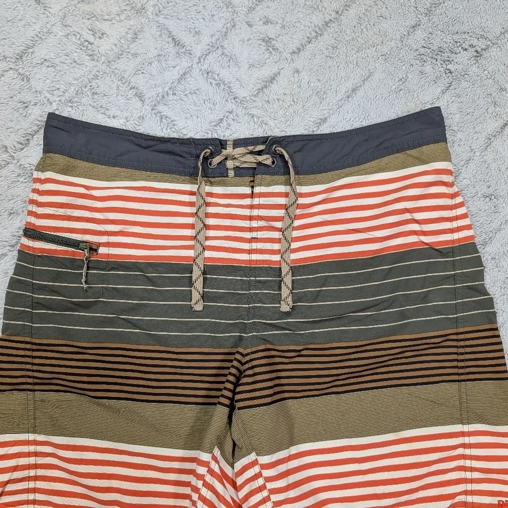 Patagonia Shorts Mens 35 Green Orange Stripe Wavefarer Board Swim Outdoor 8”